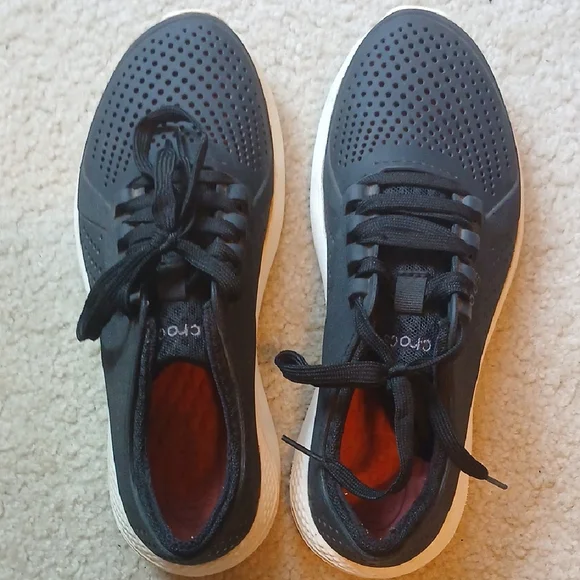 CROCS Literide Pacers - Black & White - Picture 7 of 8